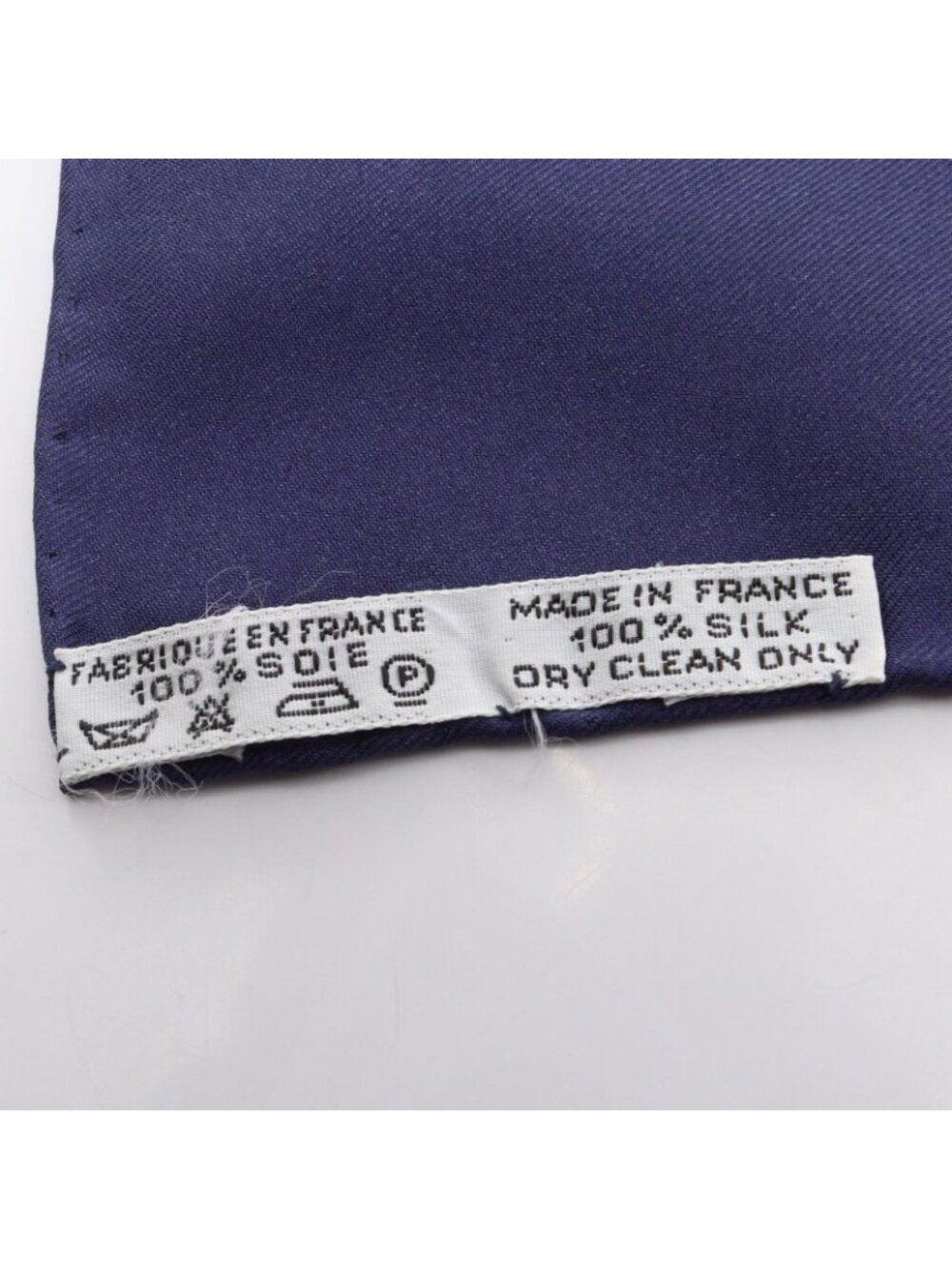 Hermes Scarf Carre 90 Parmi les Fleurs Je Compte les Heures Silk - Picture 3 of 9